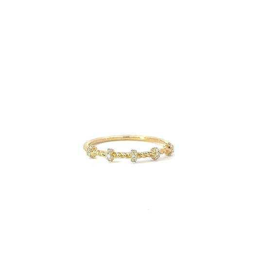 Golden Twist Diamond Ring